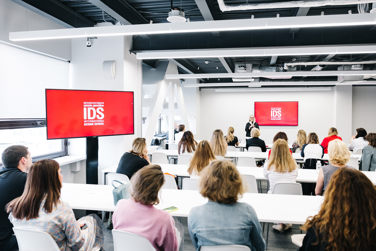 ТОП‑10 курсов дизайна интерьера: сравнение цен и программ